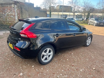 Used Volvo V40 2012 for sale - 77889359: Photo