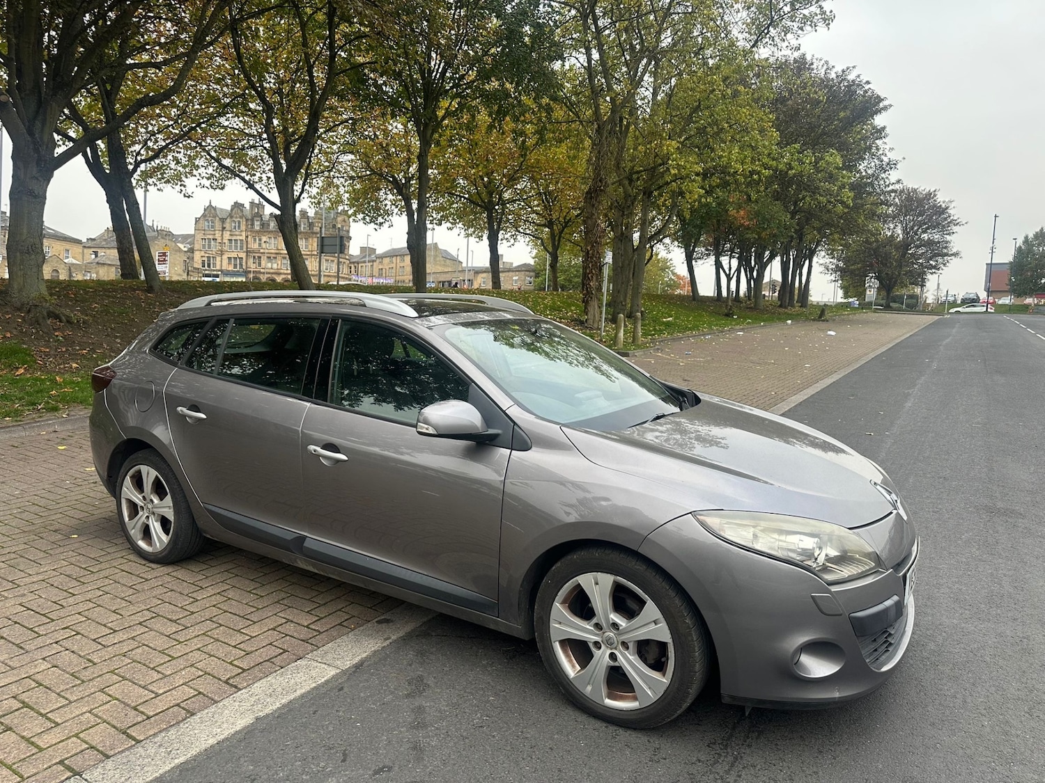 Used Renault Megane 2009 for sale - 76411469: Photo 1