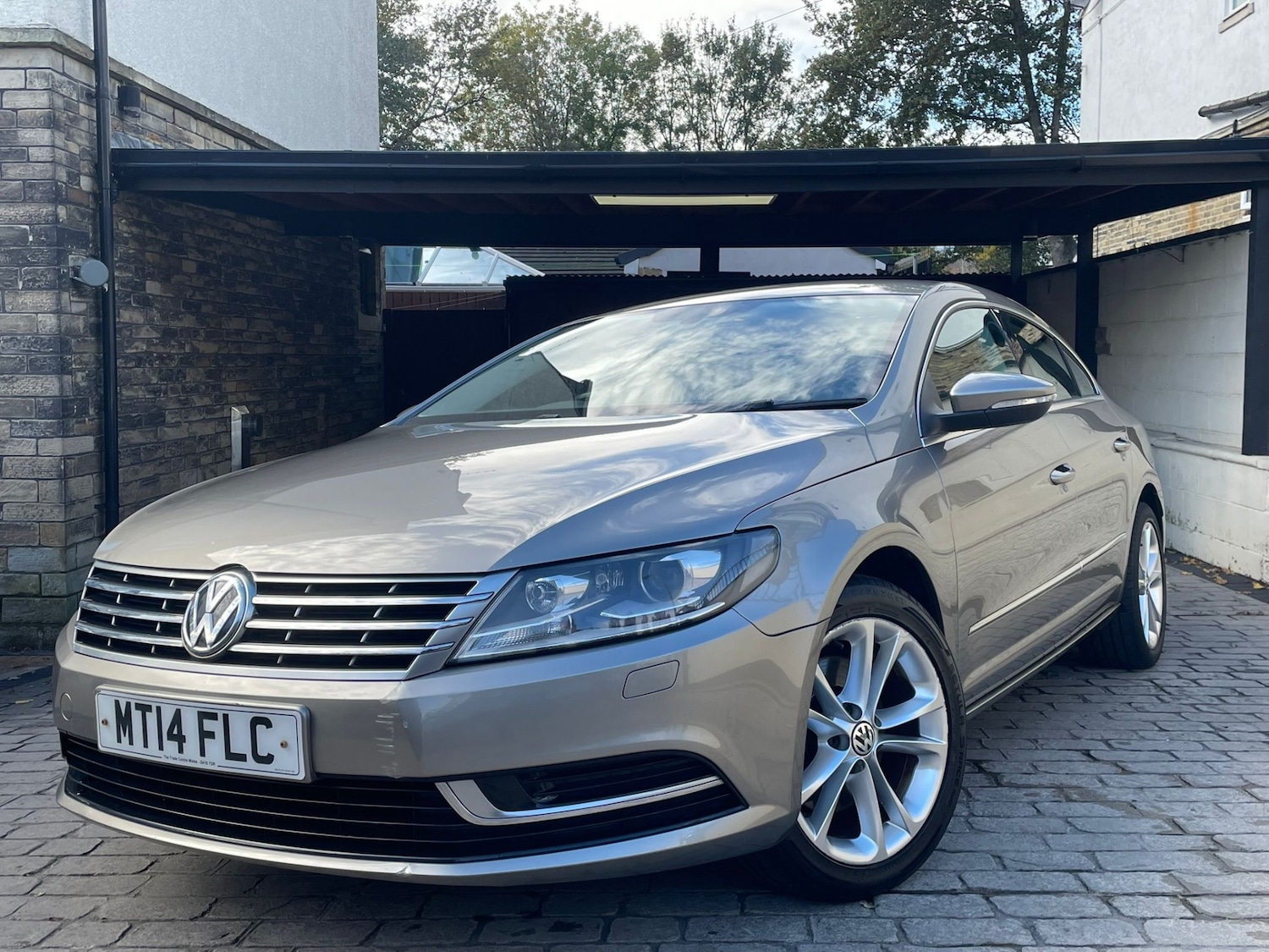 Used Volkswagen CC 2014 for sale - 76484253: Photo 2