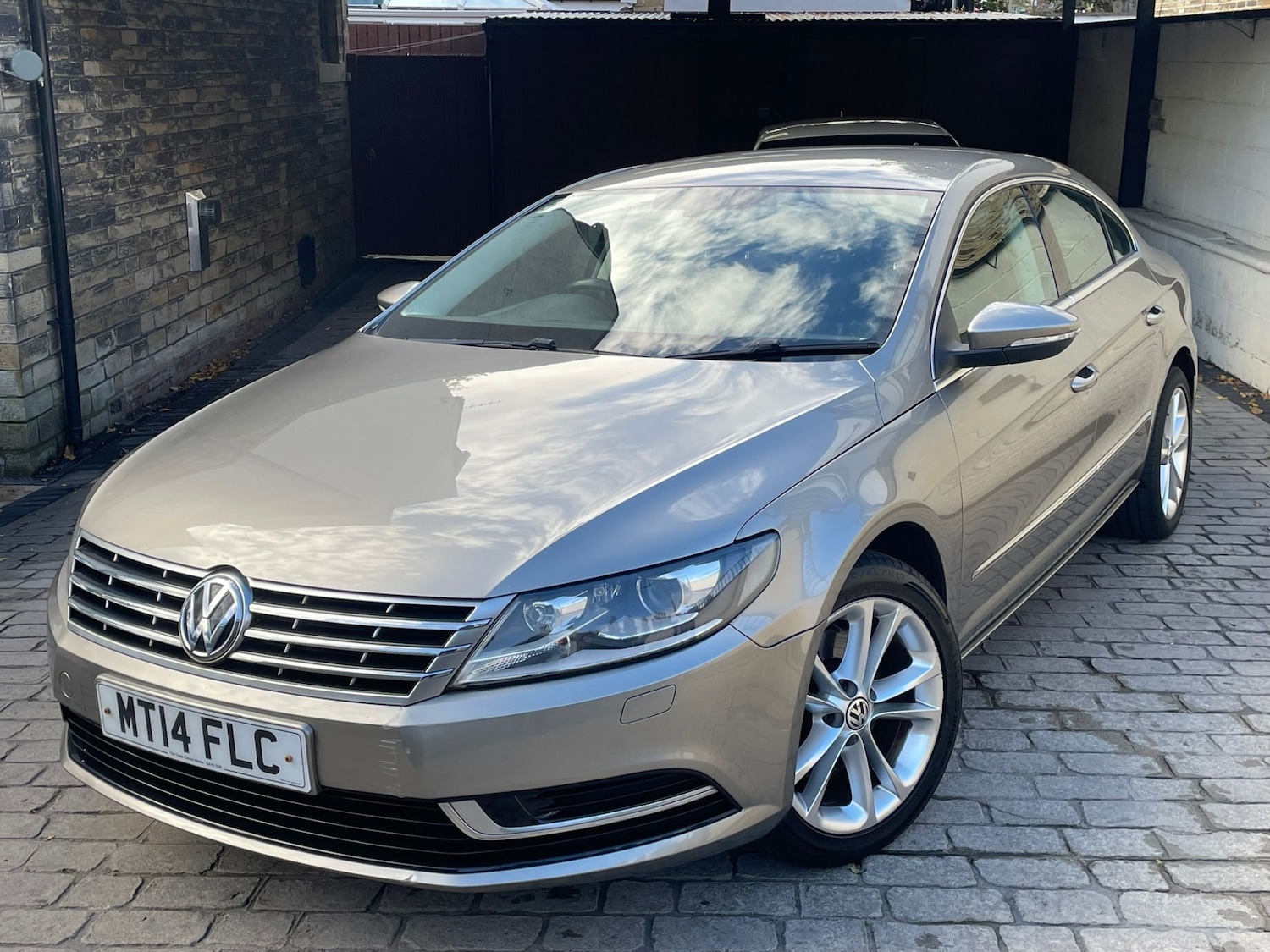 Used Volkswagen CC 2014 for sale - 76484253: Photo 3