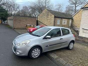 Used Renault Clio 2011 for sale - 76951401: Photo