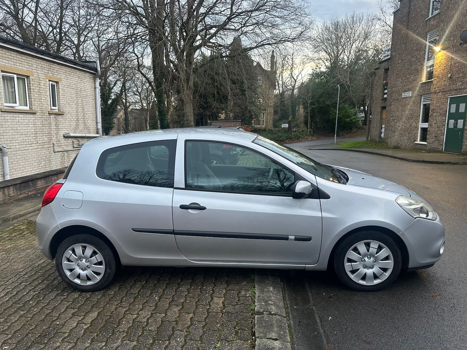 Used Renault Clio 2011 for sale - 76951401: Photo 4