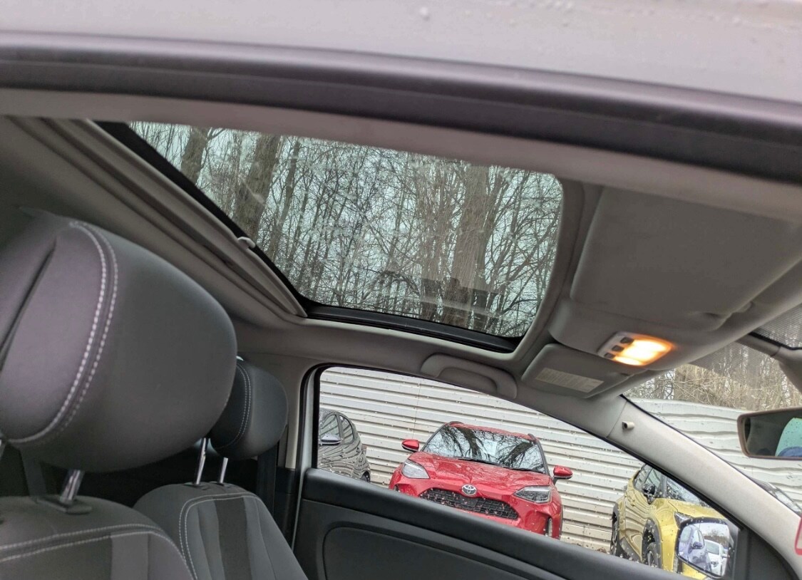 Used Renault Megane 2011 for sale - 77567933: Photo 11