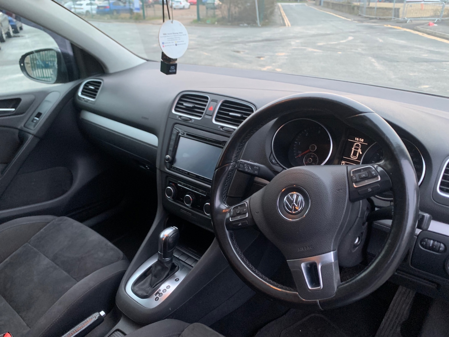 Used Volkswagen Golf 2011 for sale - 77516177: Photo 11