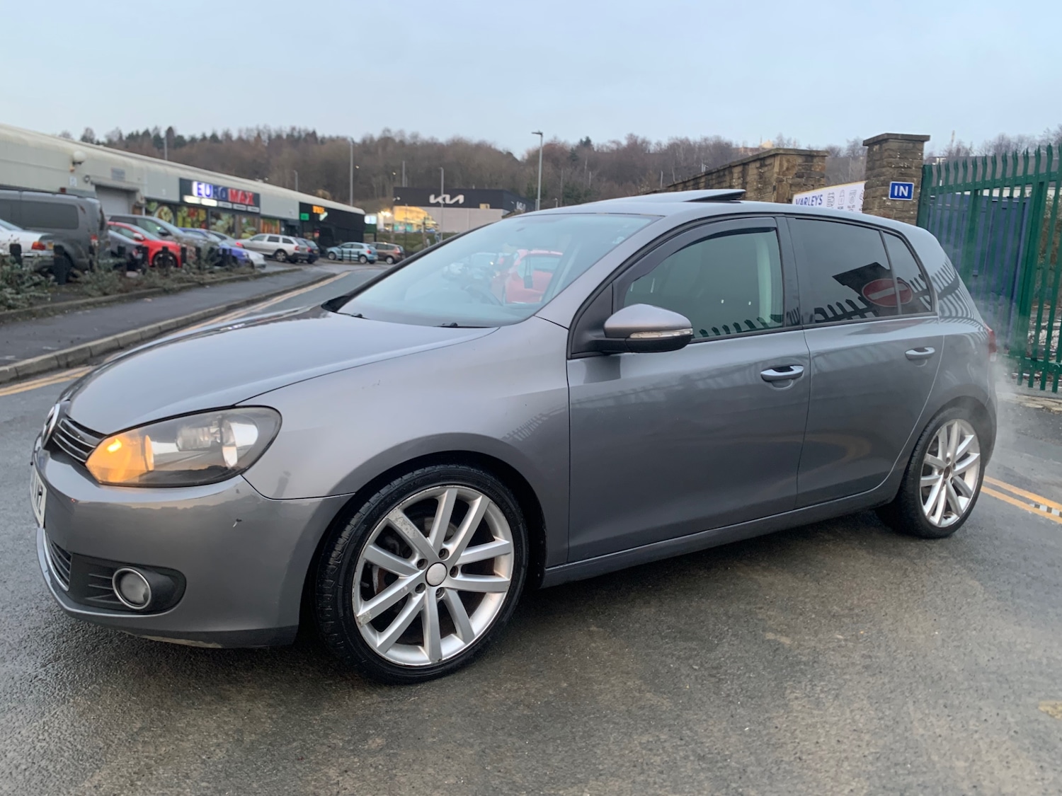 Used Volkswagen Golf 2011 for sale - 77516177: Photo 3