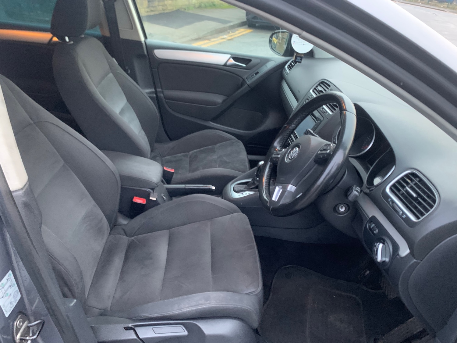 Used Volkswagen Golf 2011 for sale - 77516177: Photo 9