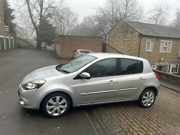 Used Renault Clio 2010 for sale - 77245637: Photo