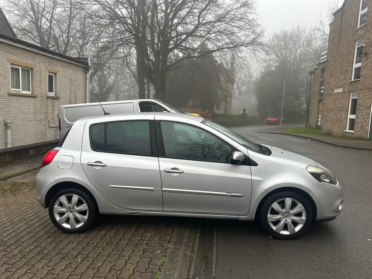 Used Renault Clio 2010 for sale - 77245637: Photo 5