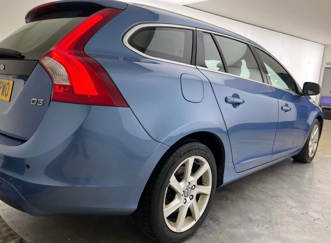 Used Volvo V60 2014 for sale - 77509632: Photo 11