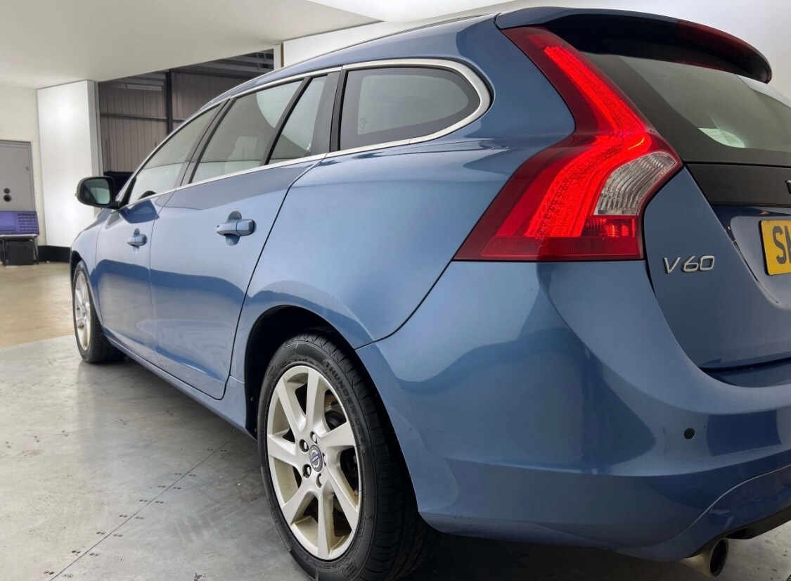 Used Volvo V60 2014 for sale - 77509632: Photo 13