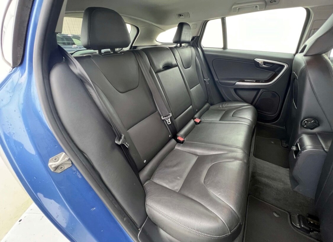 Used Volvo V60 2014 for sale - 77509632: Photo 17