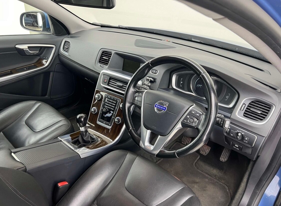 Used Volvo V60 2014 for sale - 77509632: Photo 19