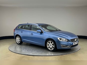 Used Volvo V60 2014 for sale - 77509632: Photo