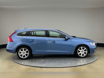 Used Volvo V60 2014 for sale - 77509632: Photo