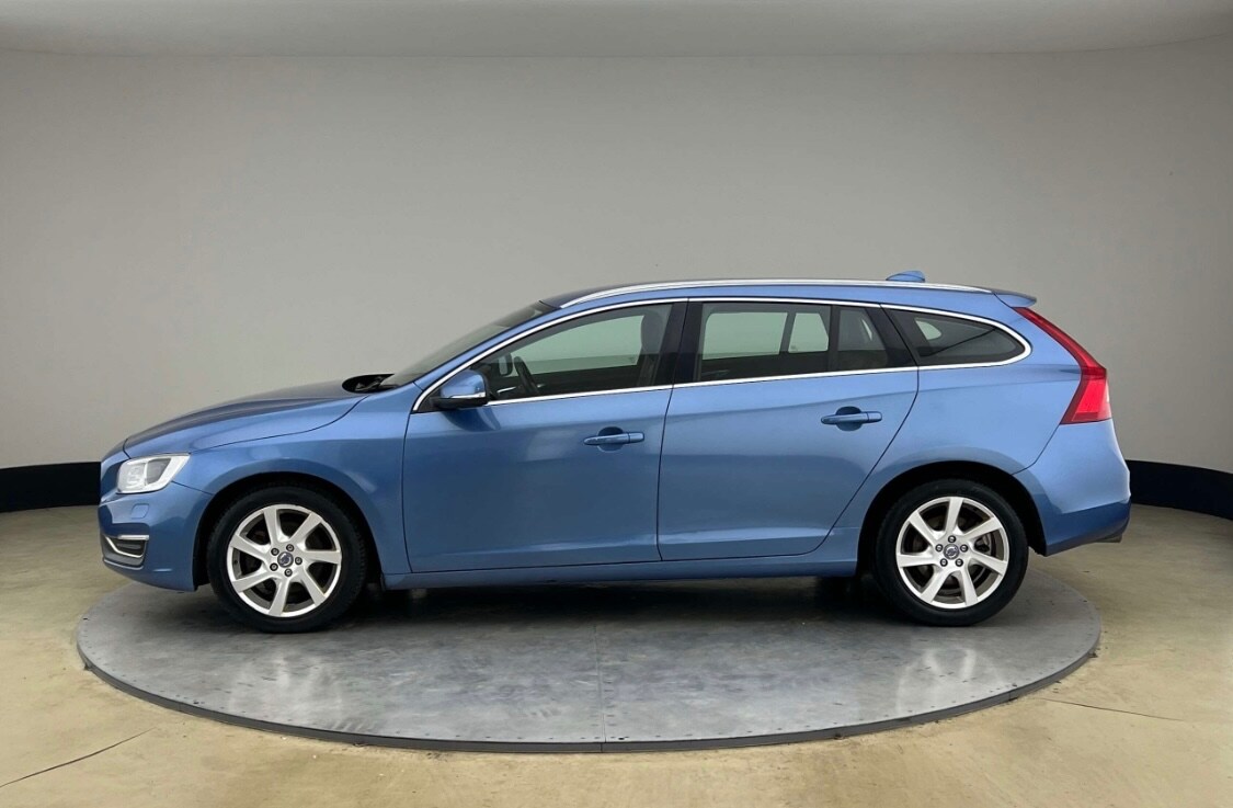 Used Volvo V60 2014 for sale - 77509632: Photo 6