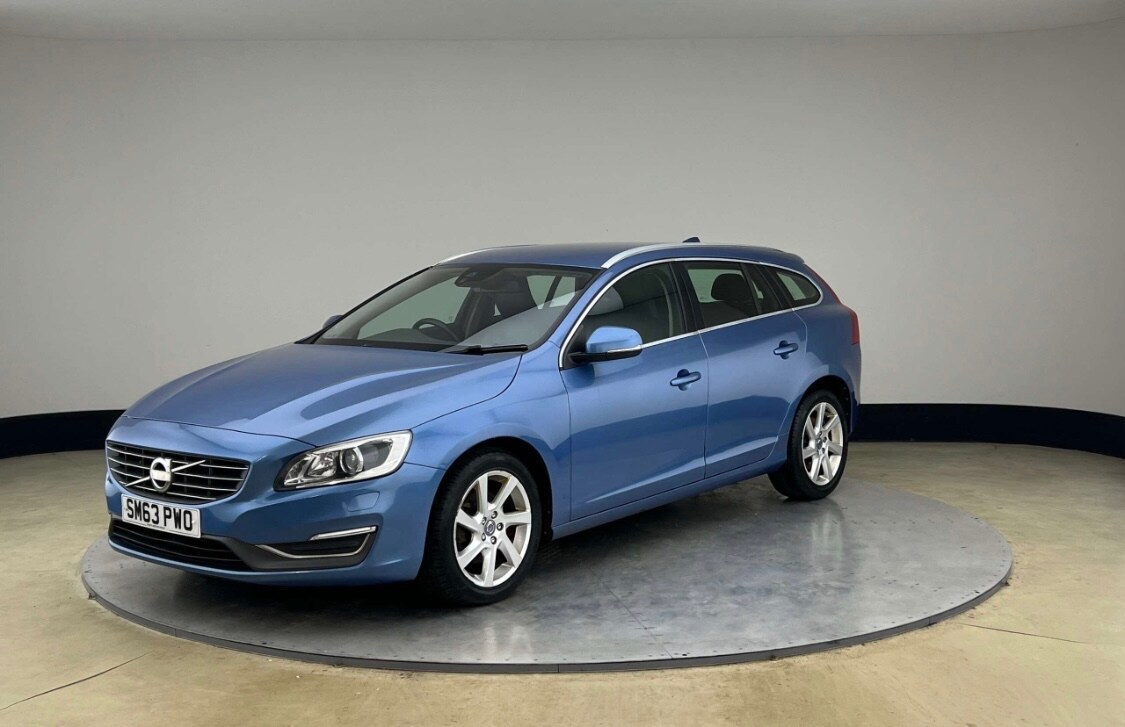 Used Volvo V60 2014 for sale - 77509632: Photo 7