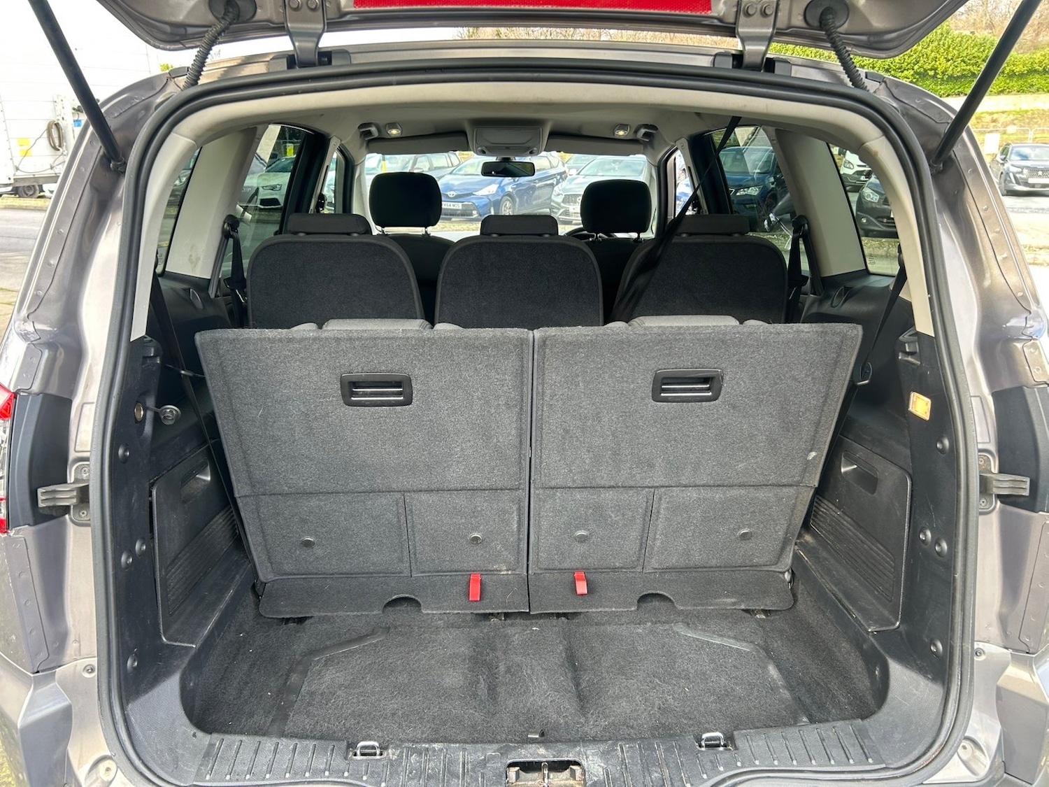 Used Ford S-Max 2013 for sale - 77782110: Photo 9