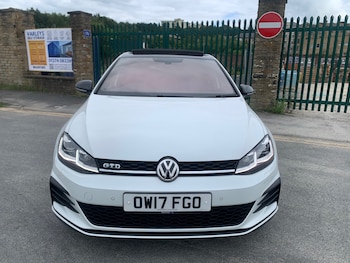 Used Volkswagen Golf 2017 for sale - 75587508: Photo