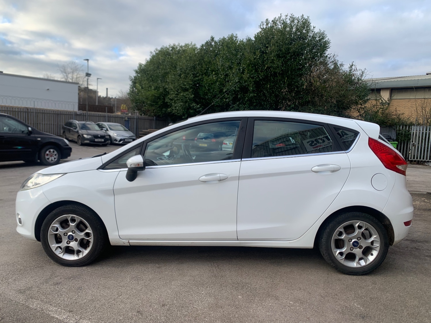 Used Ford Fiesta 2012 for sale - 77049325: Photo 5