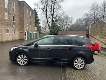 Used Peugeot 5008 2013 for sale - 77245647: Photo