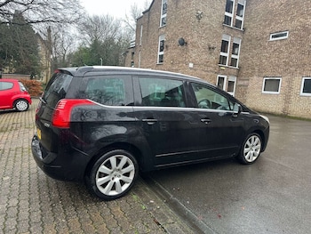 Used Peugeot 5008 2013 for sale - 77245647: Photo