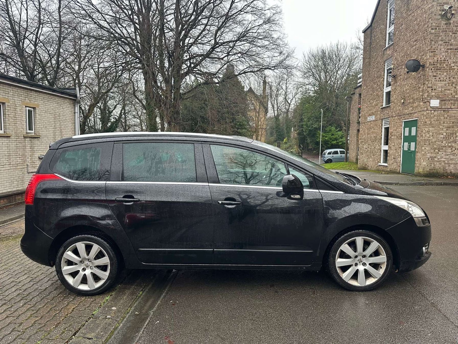 Used Peugeot 5008 2013 for sale - 77245647: Photo 6