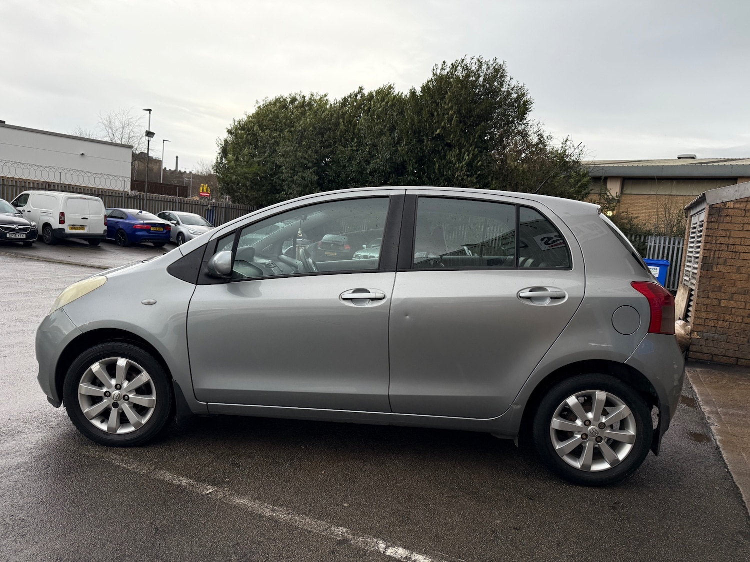 Used Toyota Yaris 2007 for sale - 76942303: Photo 5