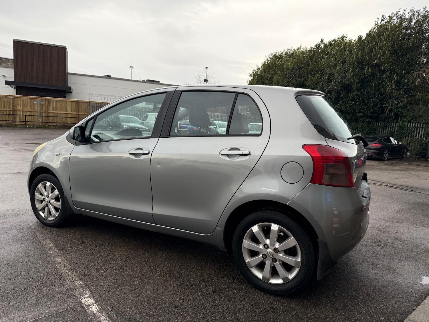 Used Toyota Yaris 2007 for sale - 76942303: Photo 6