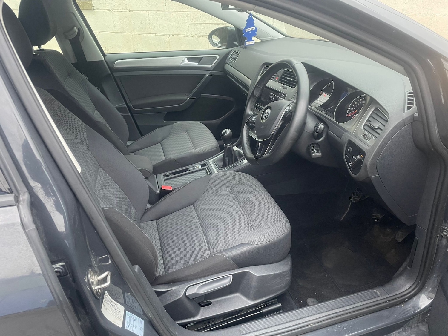 Used Volkswagen Golf 2014 for sale - 77084340: Photo 17