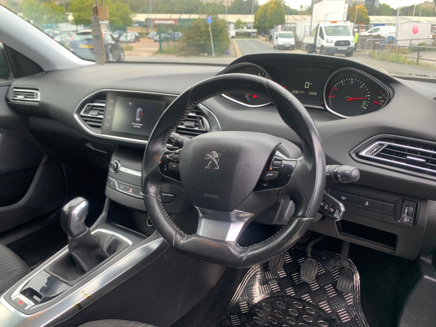 Used Peugeot 308 2014 for sale - 76149800: Photo 10