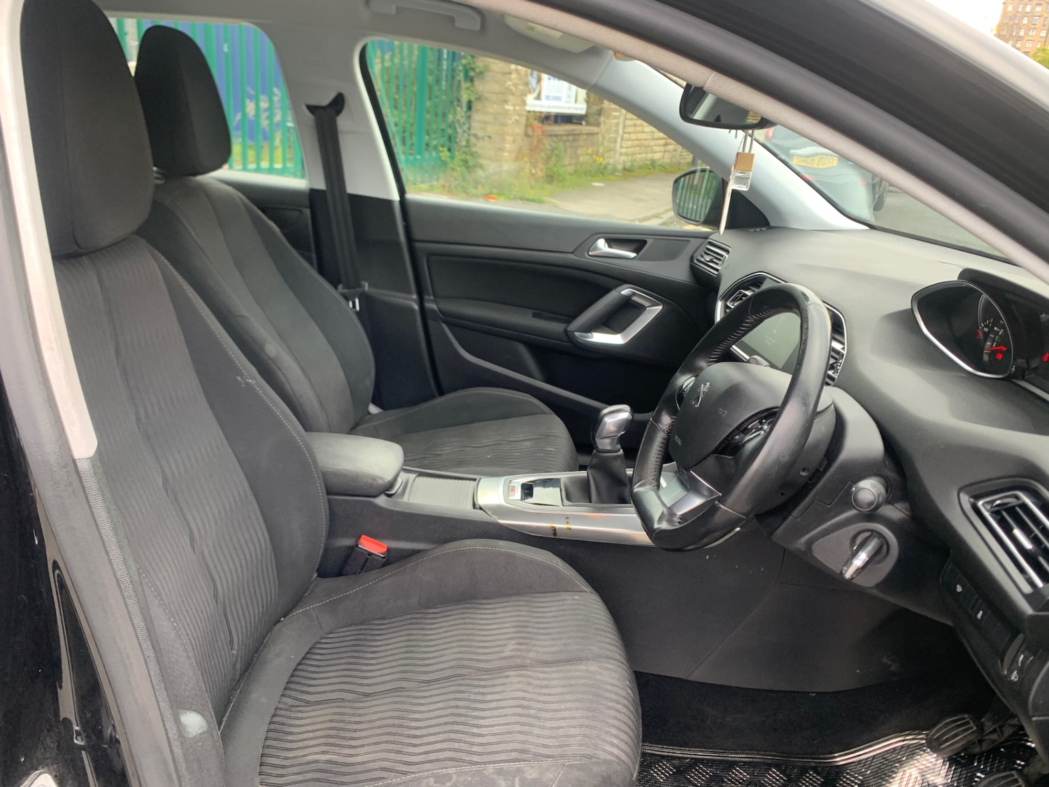 Used Peugeot 308 2014 for sale - 76149800: Photo 11