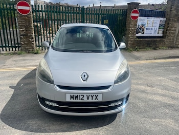 Used Renault Grand Scenic 2012 for sale - 75325912: Photo
