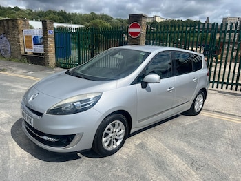 Used Renault Grand Scenic 2012 for sale - 75325912: Photo