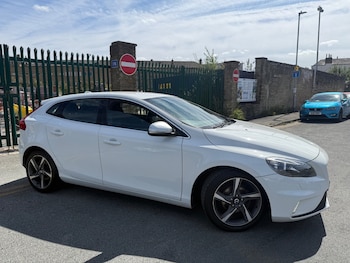 Used Volvo V40 2013 for sale - 79489972: Photo