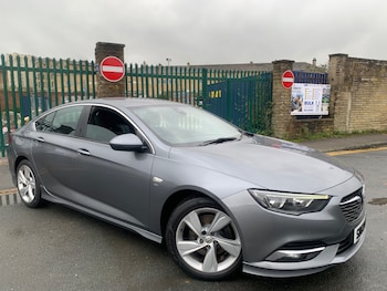 Vauxhall - Insignia