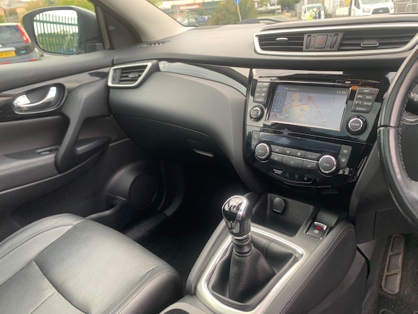 Used Nissan Qashqai 2015 for sale - 76149779: Photo 15