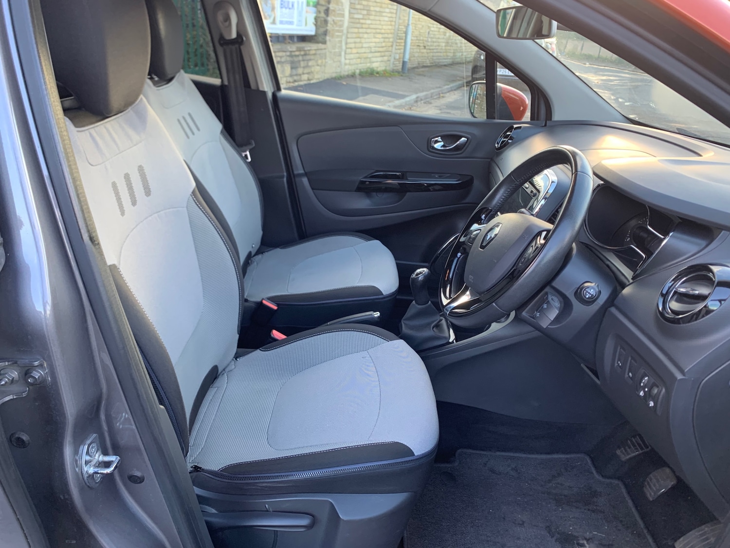 Used Renault Captur 2014 for sale - 76440279: Photo 11