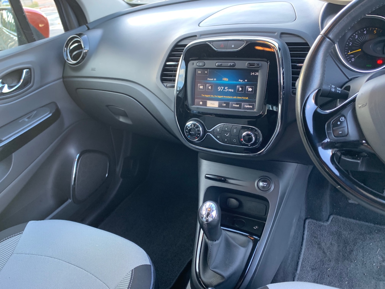 Used Renault Captur 2014 for sale - 76440279: Photo 14