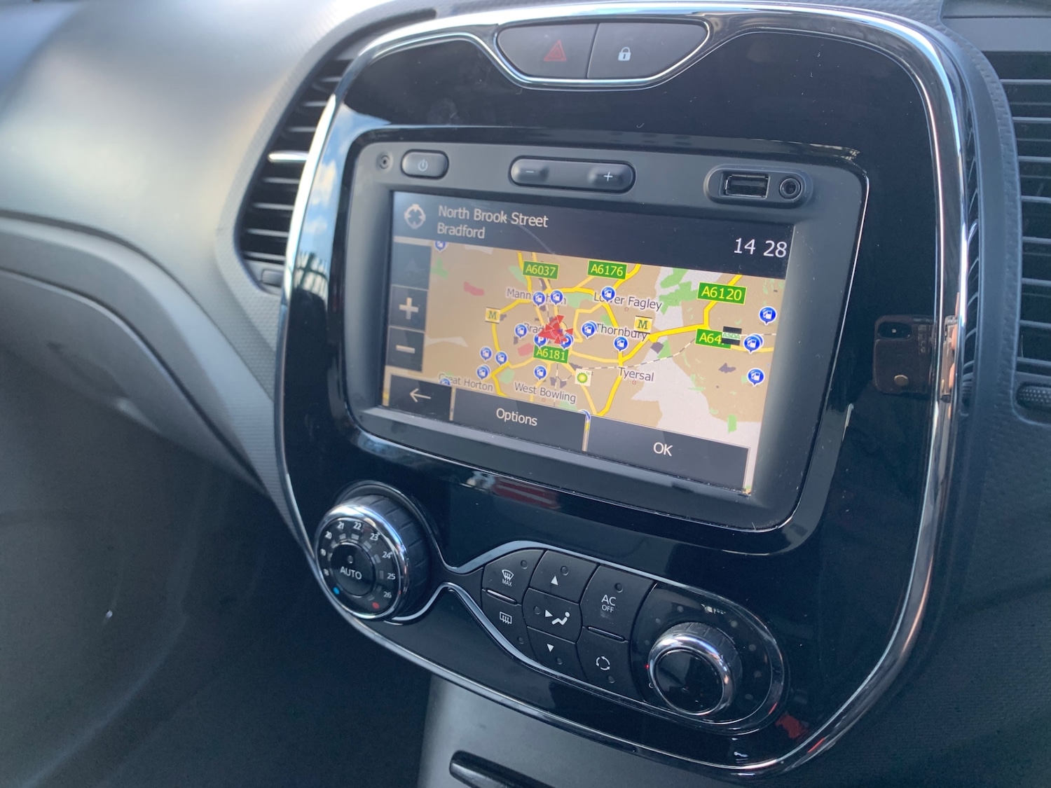 Used Renault Captur 2014 for sale - 76440279: Photo 15