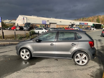 Used Volkswagen Polo 2010 for sale - 76520906: Photo