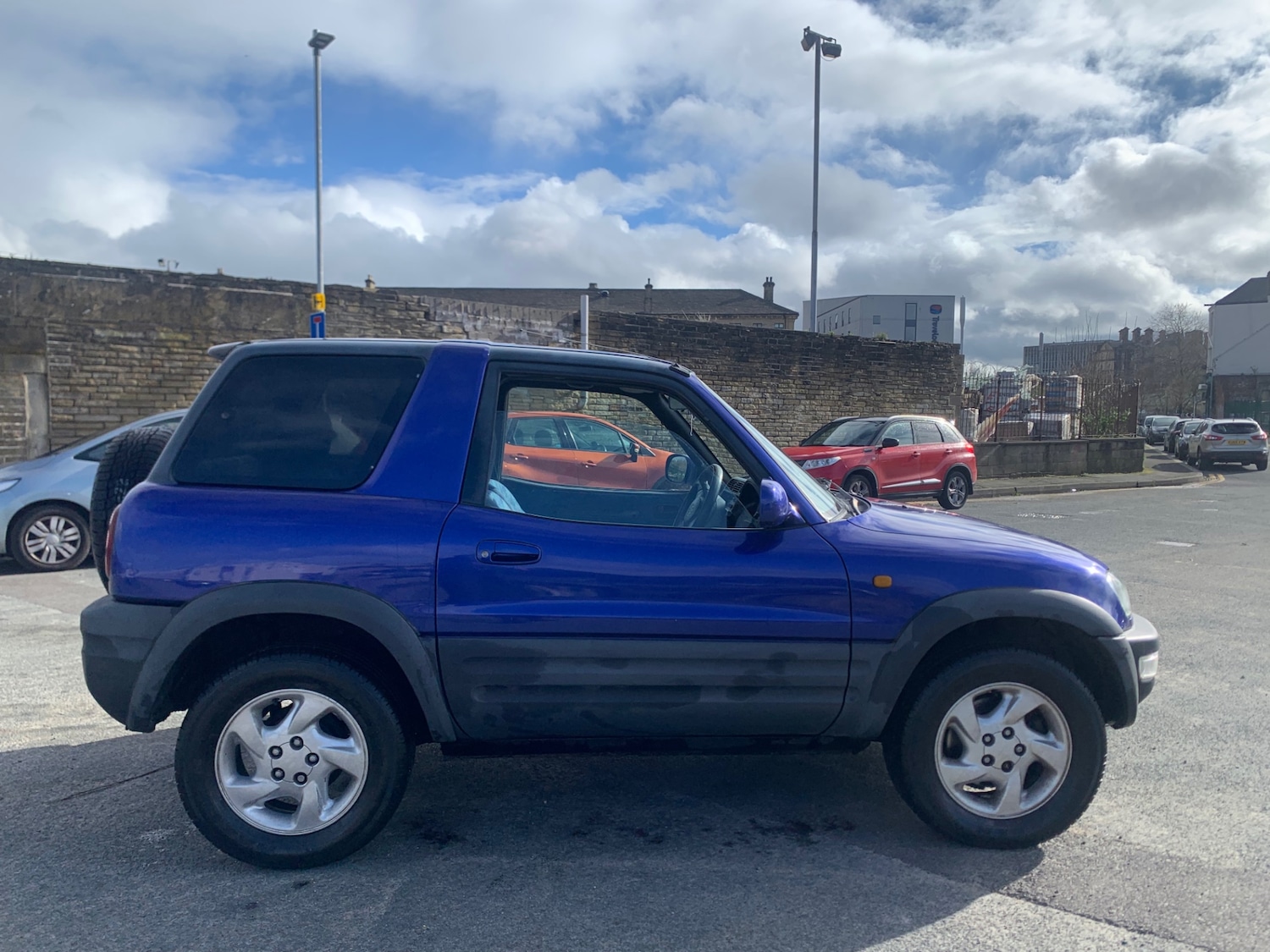 Used Toyota RAV4 1998 for sale - 77881395: Photo 8