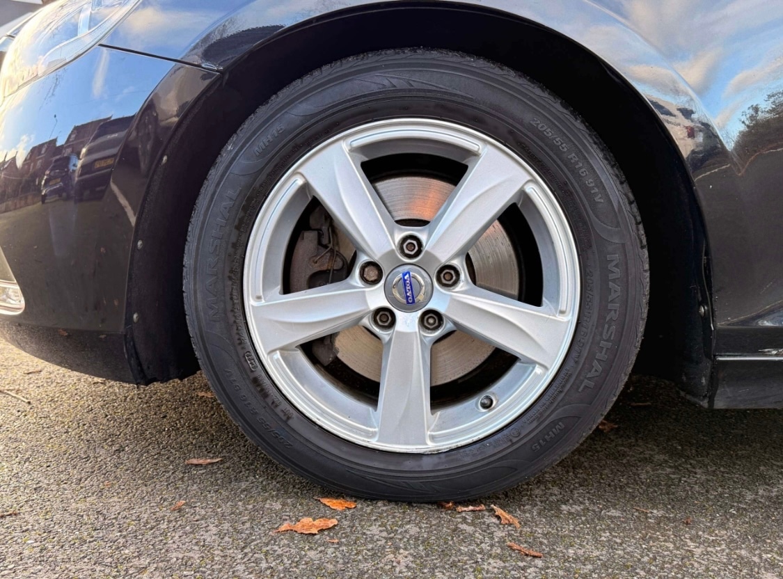 Used Volvo V40 2015 for sale - 76859264: Photo 5