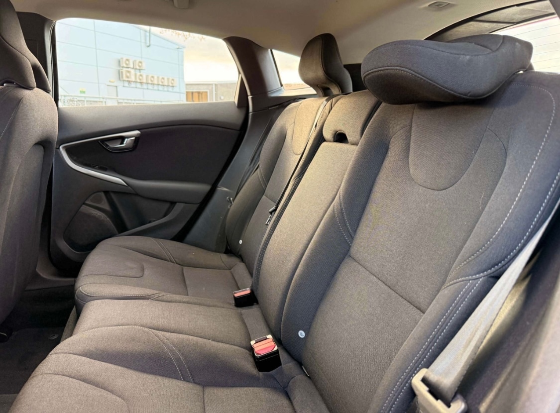 Used Volvo V40 2015 for sale - 76859264: Photo 8