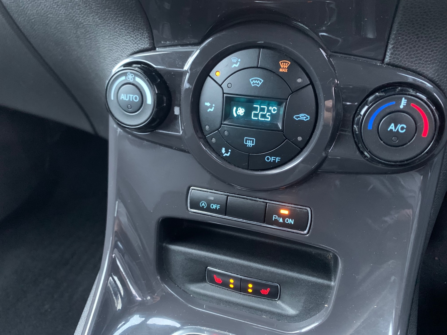 Used Ford Fiesta 2013 for sale - 76573799: Photo 14