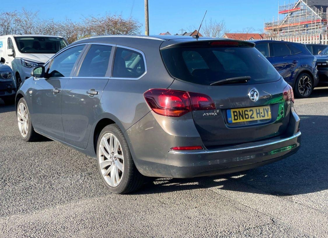 Used Vauxhall Astra 2013 for sale - 77696871: Photo 4