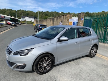 Used Peugeot 308 2017 for sale - 75613197: Photo