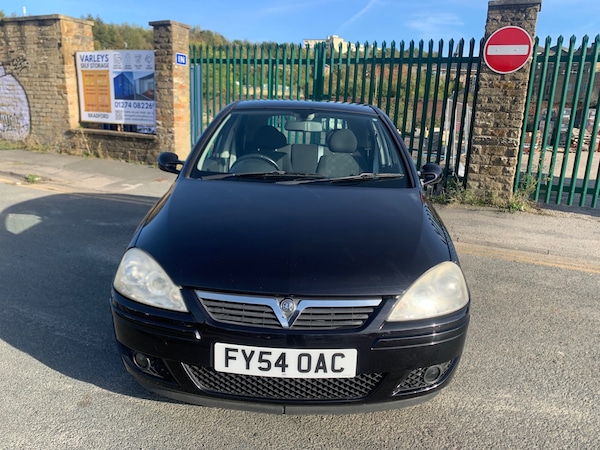 Used Vauxhall Corsa 2004 for sale - 76315282: Photo 2