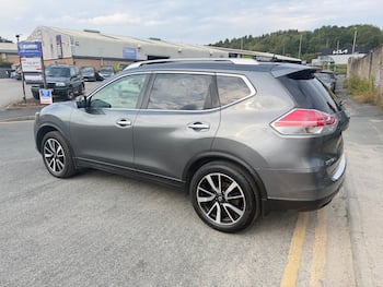 Used Nissan X-Trail 2017 for sale - 79644728: Photo
