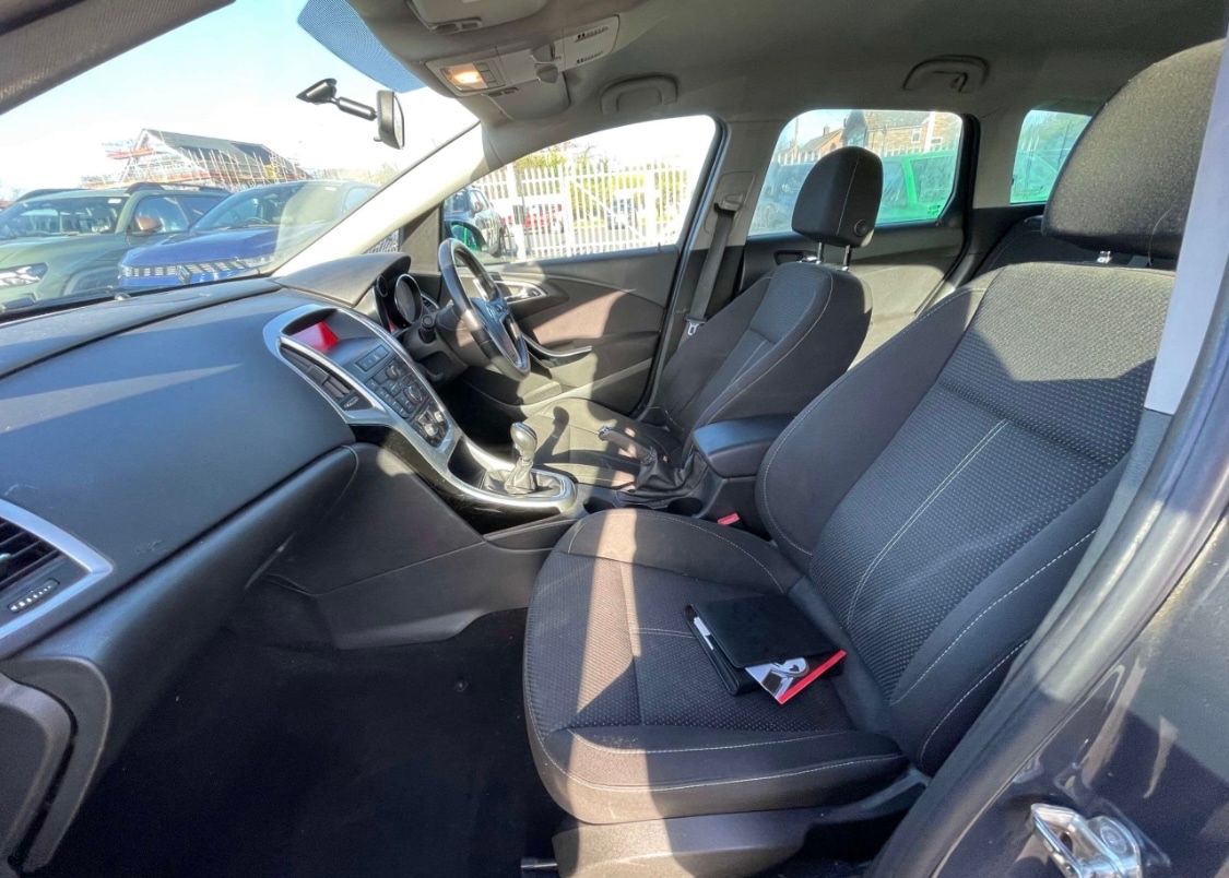 Used Vauxhall Astra 2013 for sale - 76987178: Photo 11