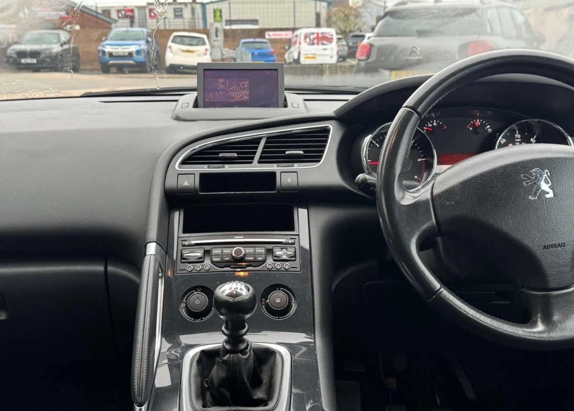 Used Peugeot 3008 2010 for sale - 76688488: Photo 10